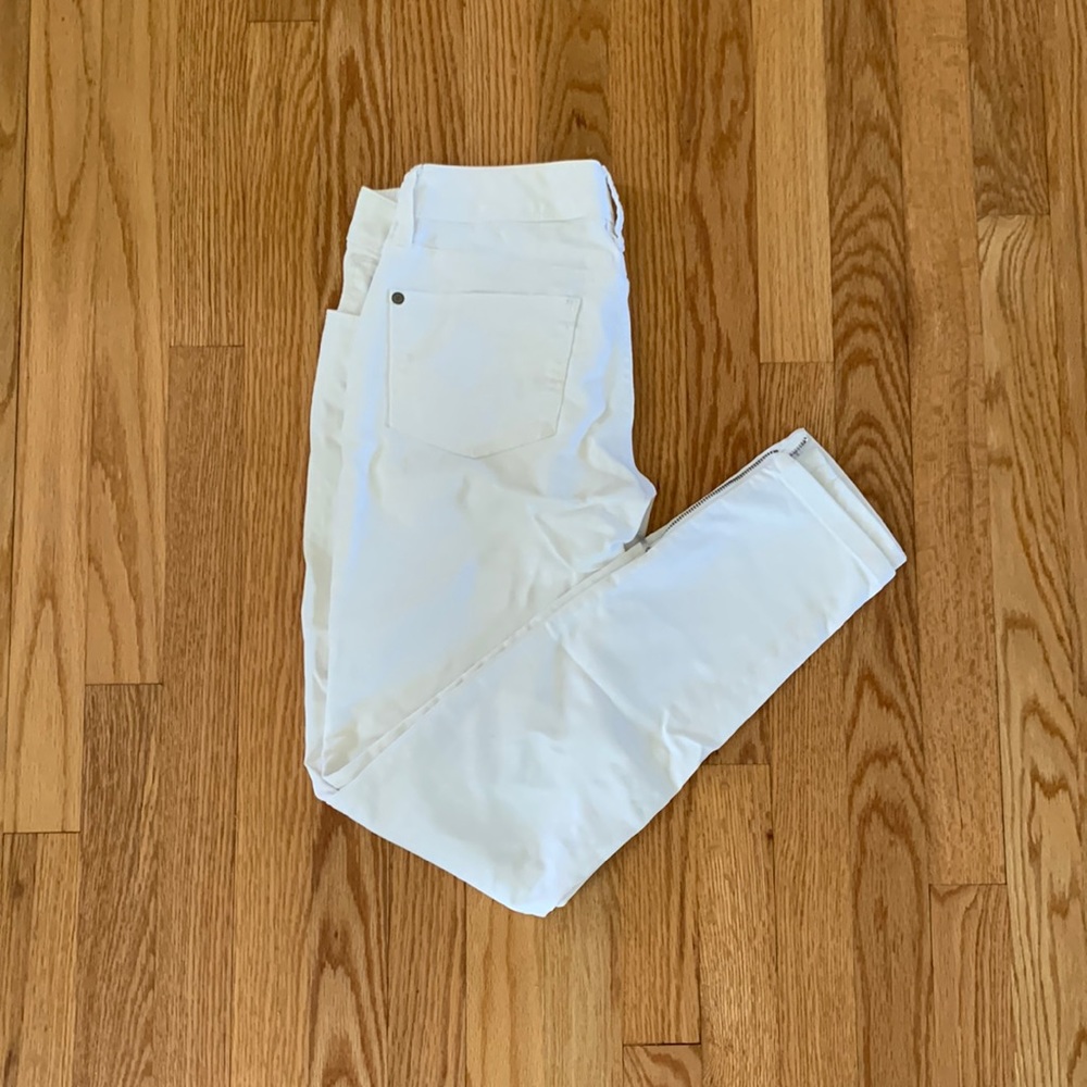 The Limited White Skinny Jean w/ Zipper Leg